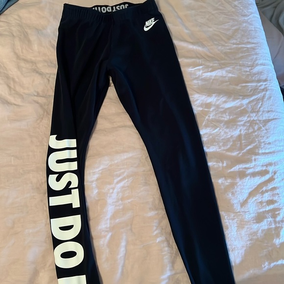 Nike Just Do It Essential Leggings - Picture 1 of 2
